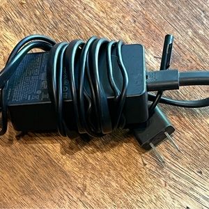 Power Cord: Surface pro